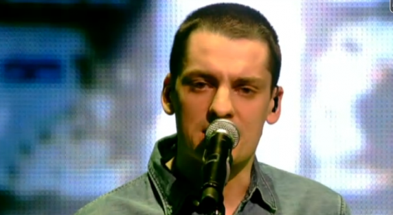 quel chanteur a remporte la saison 2 de the voice