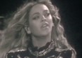 Beyoncé rend hommage à Prince sur scène