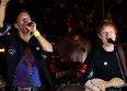 Coldplay et Ed Sheeran chantent "Fix You"