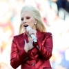 Lady Gaga chante l'hymne national am�ricain au Super Bowl 2016 : photos