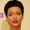 Rihanna : son nouveau look aux MTV Video Music Awards 2012 (photos)
