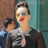 Lady Gaga en mode "ARTPOP" dans les studios de E! News : photos