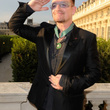 Le chanteur Bono décoré par Aurélie Filippetti : photos