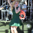 Avril Lavigne sur le plateau d'Extra TV : photos