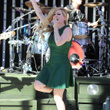 Avril Lavigne sur le plateau d'Extra TV : photos