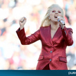 Lady Gaga chante l'hymne national américain au Super Bowl 2016 : photos
