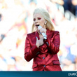 Lady Gaga chante l'hymne national américain au Super Bowl 2016 : photos