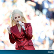 Lady Gaga chante l'hymne national américain au Super Bowl 2016 : photos