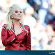Lady Gaga chante l'hymne national américain au Super Bowl 2016 : photos