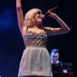 Tom Jones, LMFAO, Gossip et Rita Ora étaient au V Festival 2012 : photos