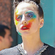 Lady Gaga en mode "ARTPOP" dans les studios de E! News : photos