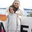 Canneseries 2022 : les stars défilent sur le tapis rouge (PHOTOS)