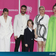 Canneseries 2022 : les stars défilent sur le tapis rouge (PHOTOS)