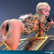 Miley Cyrus choque sur son "Bangerz Tour" : photos