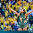 Coupe du Monde 2014 : Jennifer Lopez, Pitbull et Claudia Leitte enflamment le Brésil !