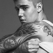 Justin Bieber s'exhibe en boxer pour la campagne Calvin Klein : photos