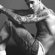 Justin Bieber s'exhibe en boxer pour la campagne Calvin Klein : photos