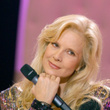Sylvie Vartan : 50 ans de carrière en photos