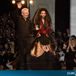 Conchita Wurst défile en robe de mariée pour Jean-Paul Gaultier : photos