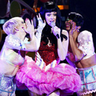 Quand Katy Perry reprend Rihanna sur scène