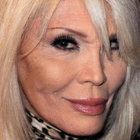 Amanda Lear est de retour avec "Chinese Walk"