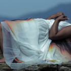 Ashanti : le clip gay-friendly "Never Should Have"