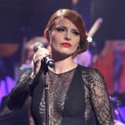 Elodie Frégé en tournée avec Pure Charts