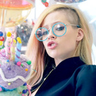 Avril Lavigne : 250€ pour une photo avec elle !