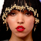 FKA twigs sur la BO du prochain James Bond ?