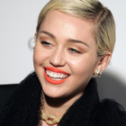 Miley Cyrus dévoile la ballade "Hands of Love"
