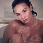 Demi Lovato pose nue et sans retouche