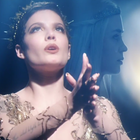 Halsey chante pour "Le chasseur et la reine..."