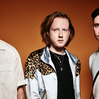 Two Door Cinema Club : "On adore Nirvana"