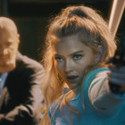 Astrid S en mode Bonnie and Clyde