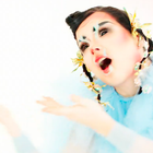 Björk se transforme pour "Blissing Me"