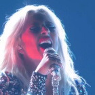 Grammy Awards : Lady Gaga chante "Shallow"