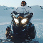 Ninho au ski dans le clip de "Zipette"