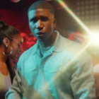 Bosh fait la fête dans le clip "Slide"