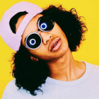 Trinidad Cardona cartonne avec "Dinero"