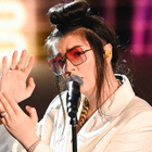 Hoshi retrouve la lumière avec "Allez là"