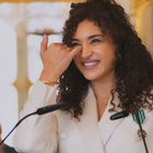 Camélia Jordana reçoit une distinction