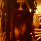 Lenny Kravitz : le clip brûlant "Paralyzed"