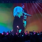 Indochine ressort ce titre oublié en live !