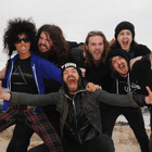 Shaka Ponk propose de nouveau "Let's Bang"