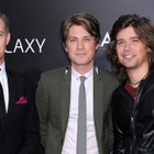 Hanson recadre une fan en plein concert