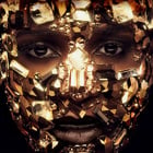 Angel Haze orchestre la sortie de "Dirty Gold"