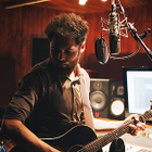 Passenger de retour avec "Whispers" : écoutez