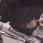 Soprano devient "Clown" pour son nouveau clip
