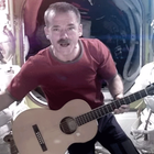 L'astronaute Chris Hadfield prépare un album