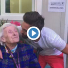 Kendji rencontre une fan centenaire (vidéo)